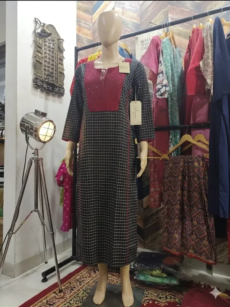 Charcoal & Maroon Textured Kurta